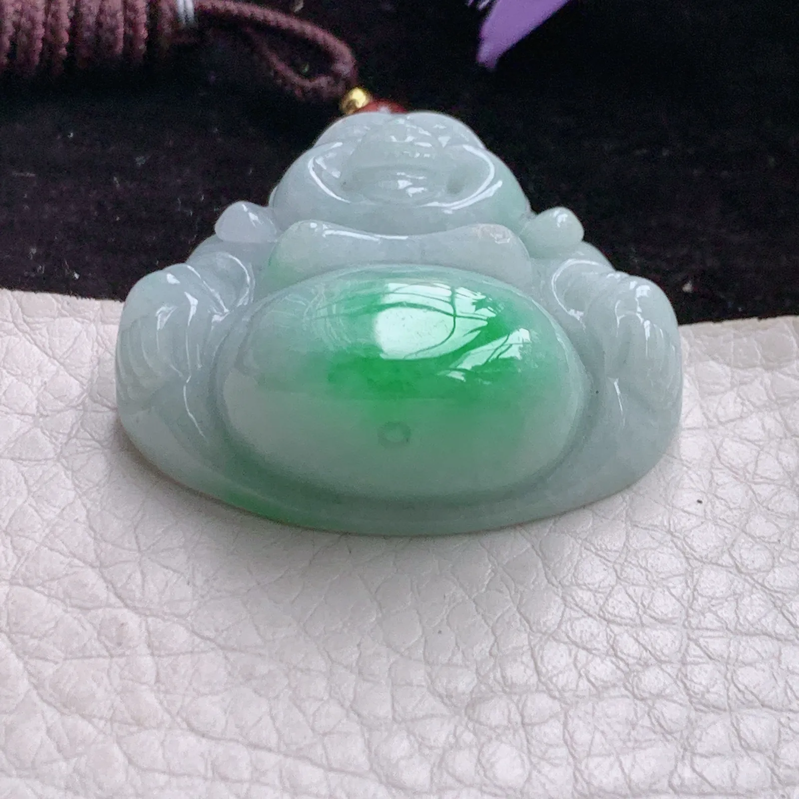 Zen实拍36.5*37.8*13.8天然翡翠飘绿饱满佛公 开心佛玉吊坠 玉挂件