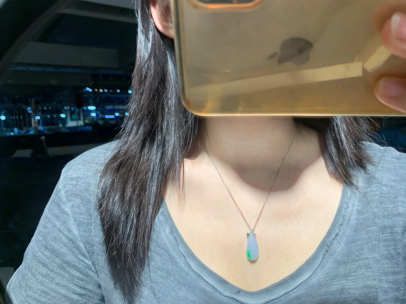 飘色福瓜
白底青福瓜！底子干净，玉肉细腻，飘色艳丽