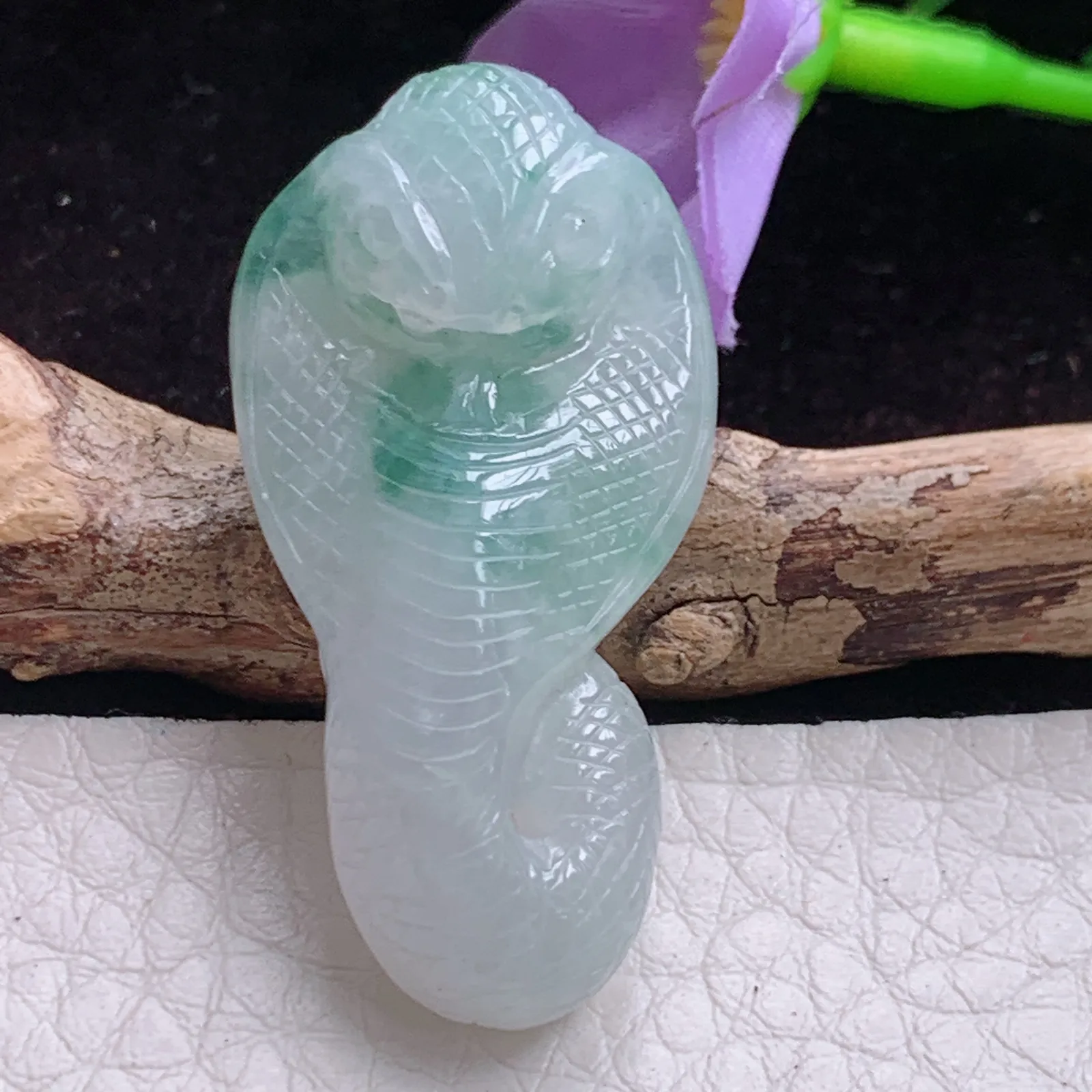ajj实拍39*20*11老坑精雕飘花生动蛇 腰缠万贯玉吊坠 玉挂件