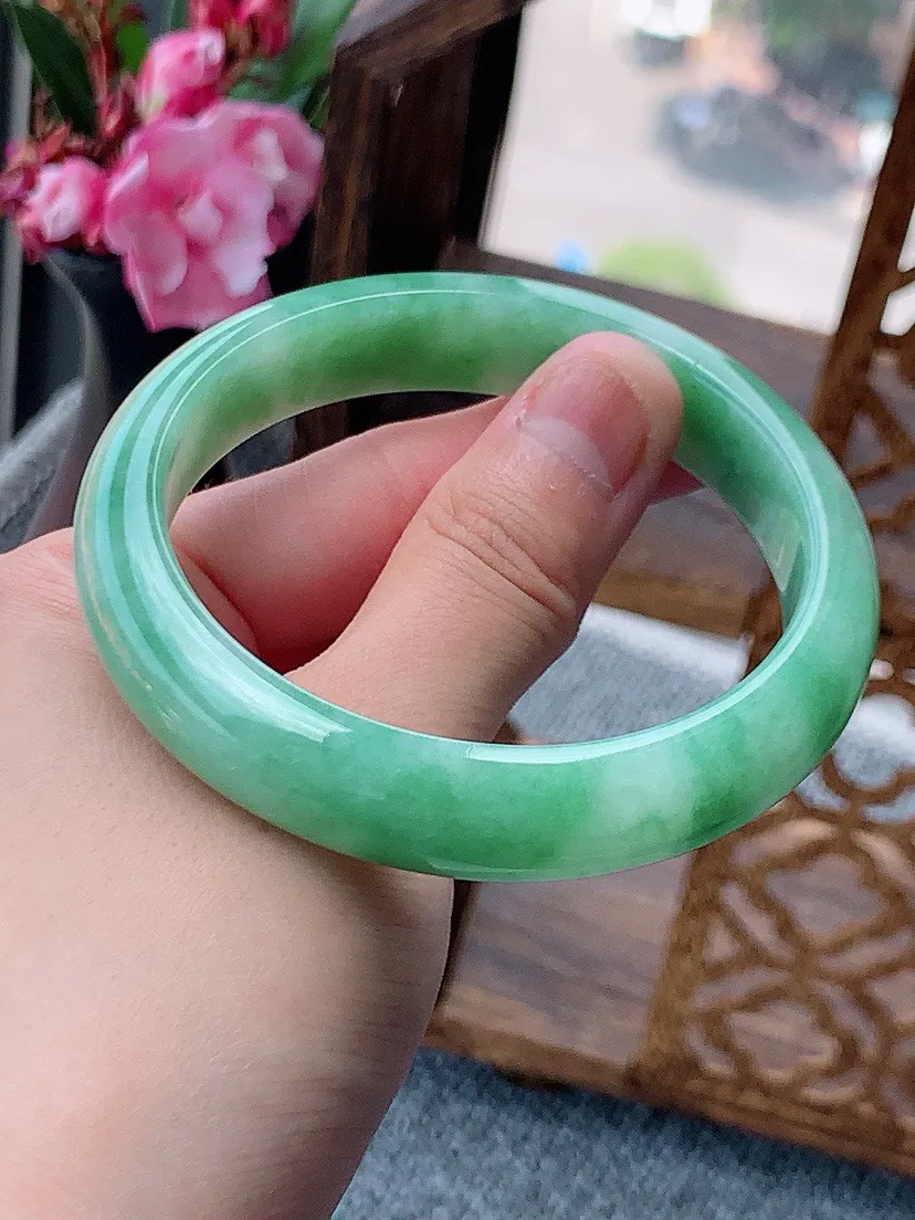 a货翡翠老坑满绿正装正圈手镯58-59圈口 尺寸58×12.3×8mm 重量56.55g 0607