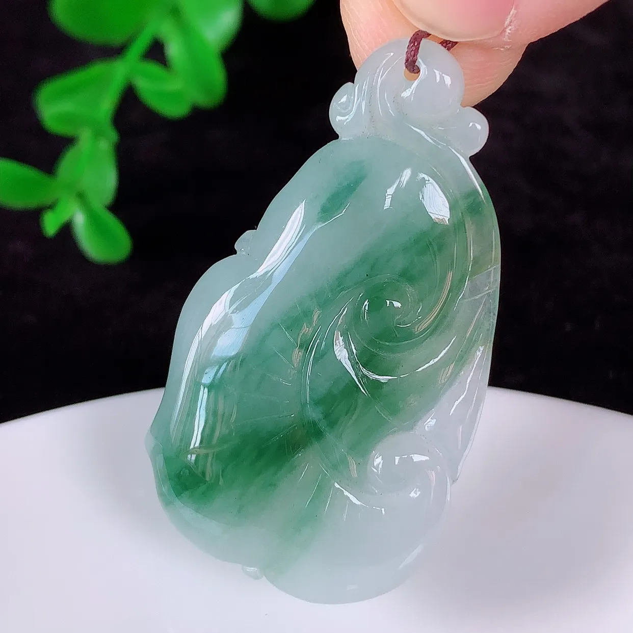 自然光实拍，冰飘花翡翠如意吊坠，翡翠如意，上身效果非常美，饱满大气，工艺美，万事如意，如意一生 #8