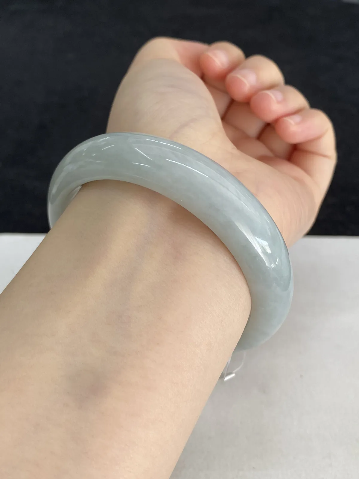 正圈57圈口，翡翠手镯