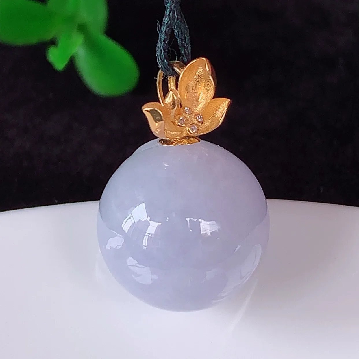 自然光实拍，18k金镶嵌冰润冰糯种紫罗兰翡翠转运珠圆珠吊坠，沁人心脾，精致典雅的设计，为佩戴者，增添色彩，送礼自留都是佳品选择！#1.10整体19*裸石12.6