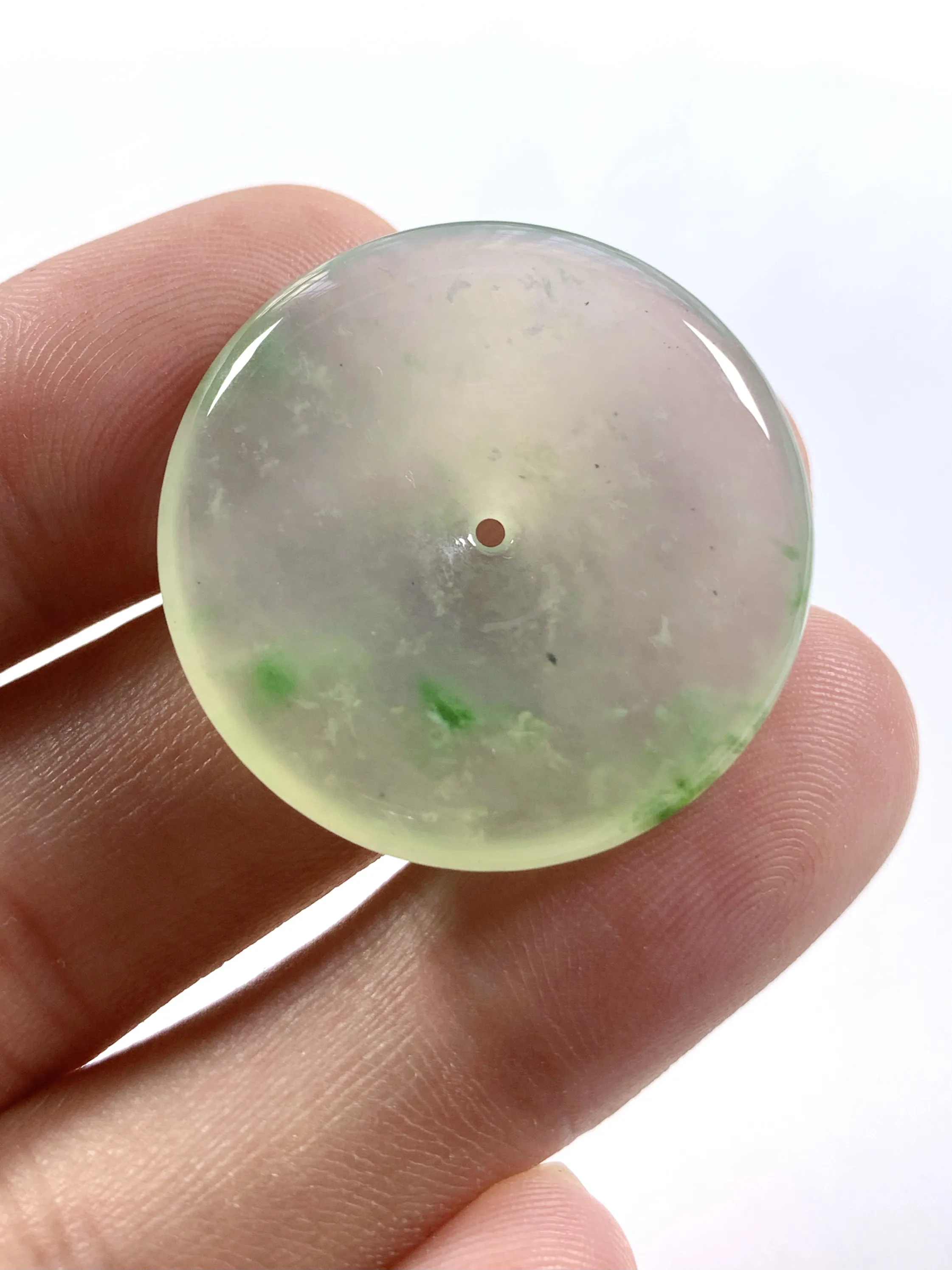 缅甸天然翡翠A货，冰种起胶飘绿平安扣吊坠挂件，尺寸：30.9/5.5mm