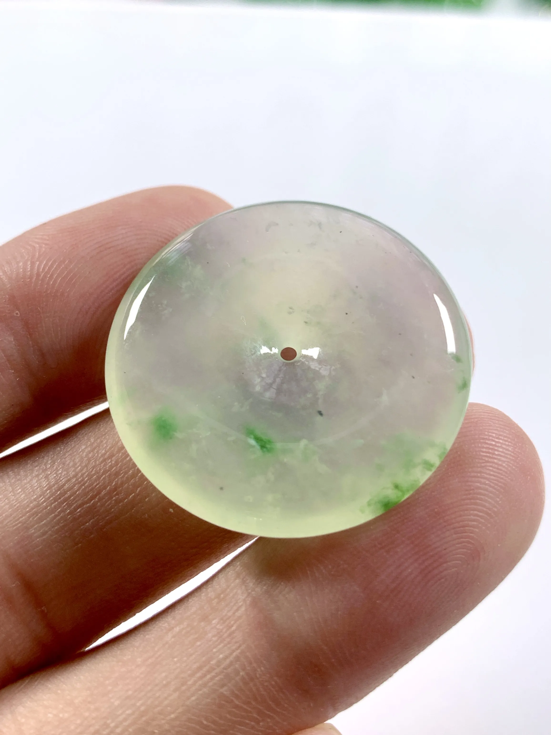 缅甸天然翡翠A货，冰种起胶飘绿平安扣吊坠挂件，尺寸：30.9/5.5mm