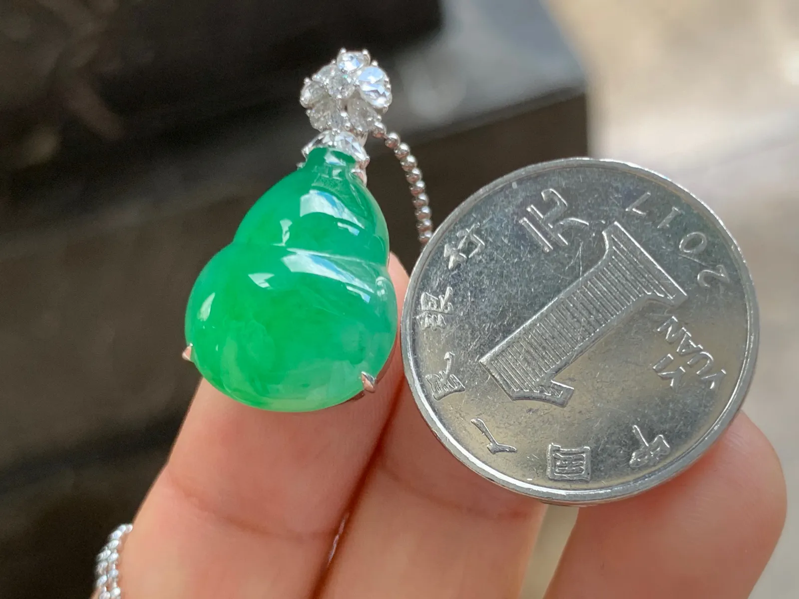 满色葫芦 色阳水润 18K金镶嵌 饱满