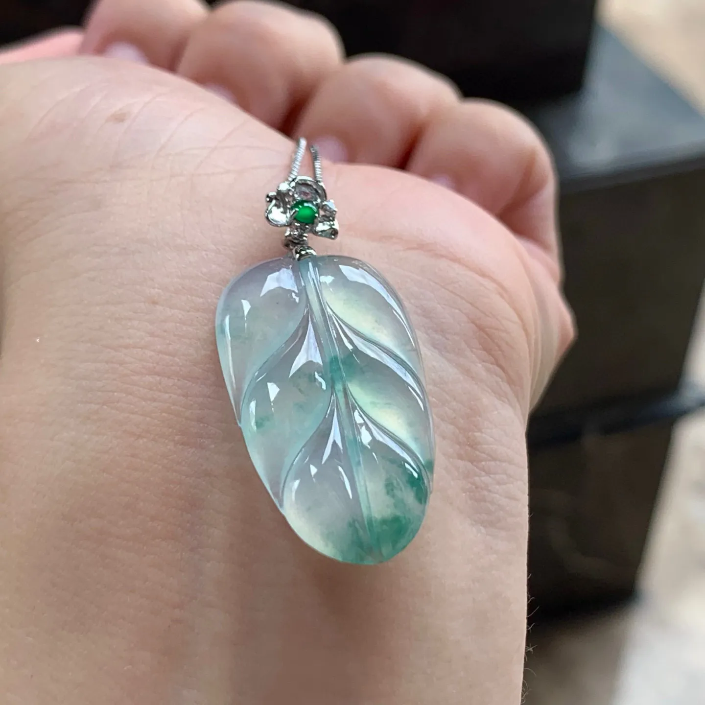 冰种飘花玉叶
金枝玉叶～
