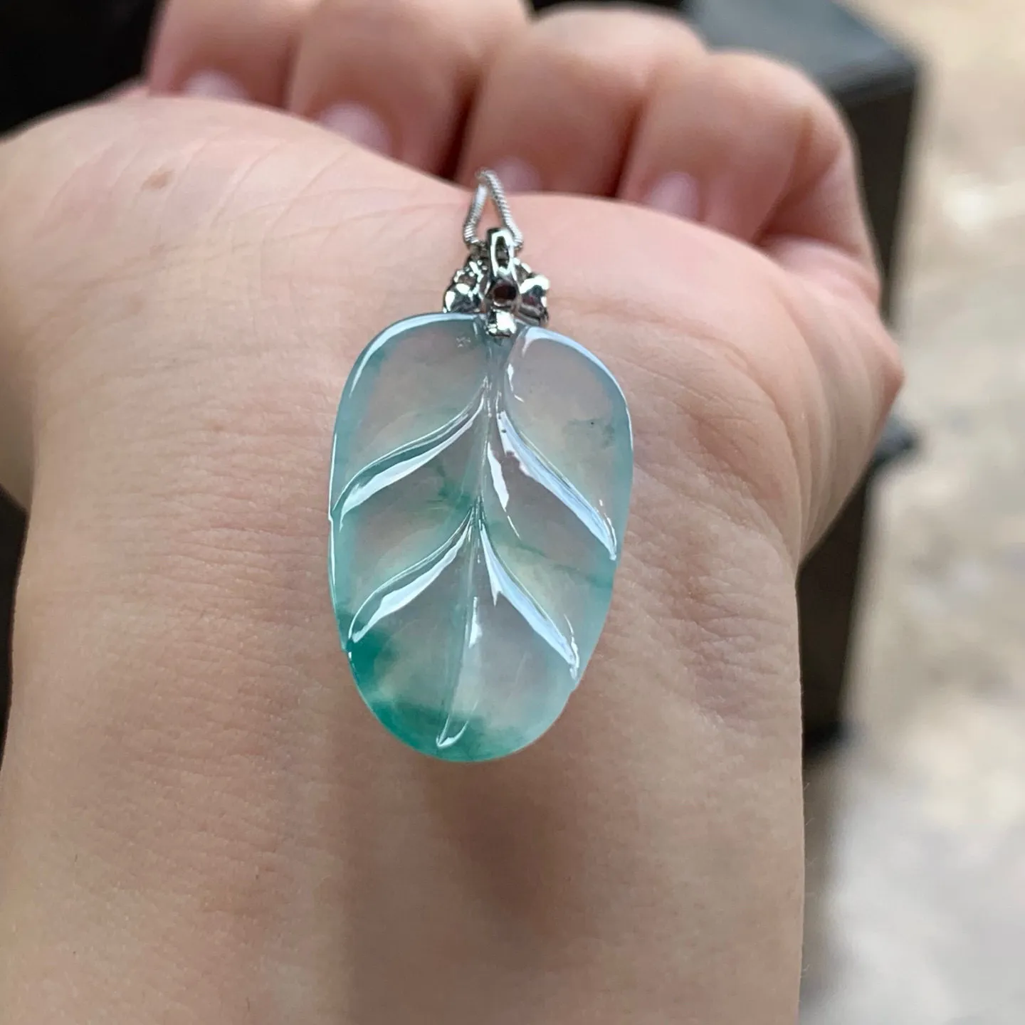 冰种飘花玉叶
金枝玉叶～
