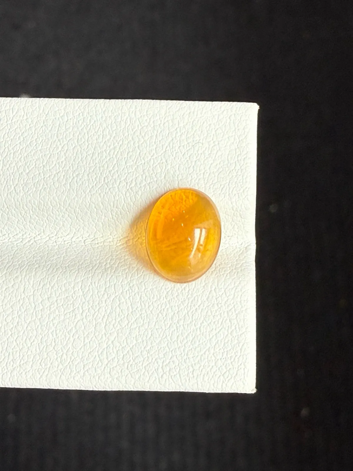 1.46ct天然墨西哥火欧泊裸石，尺寸10×7.9×4.3mm， 颜色美艳 ，晶体通透