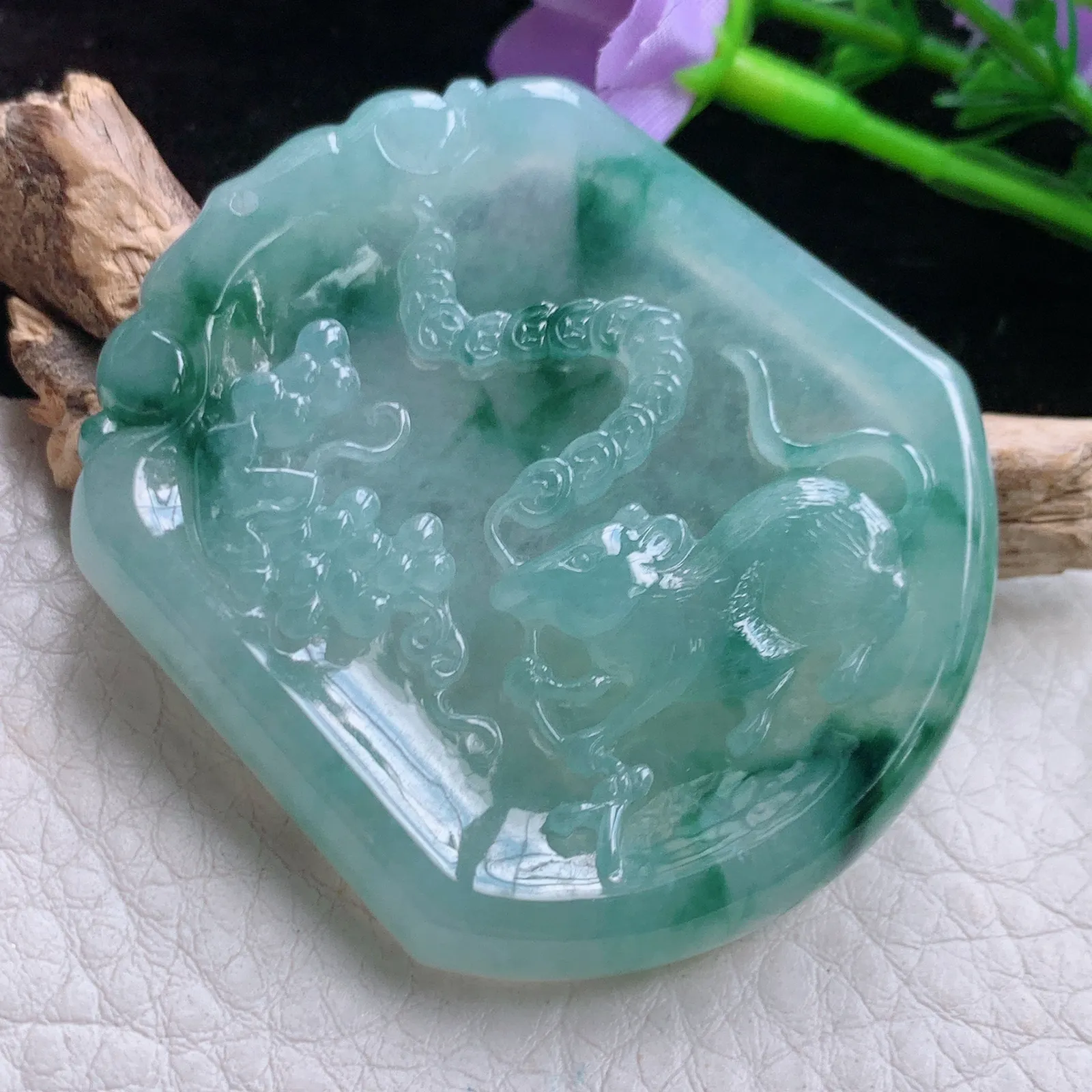 ktj实拍51*45*5.8老坑精雕冰飘花招财老鼠玉吊坠 翡翠生肖鼠玉挂件