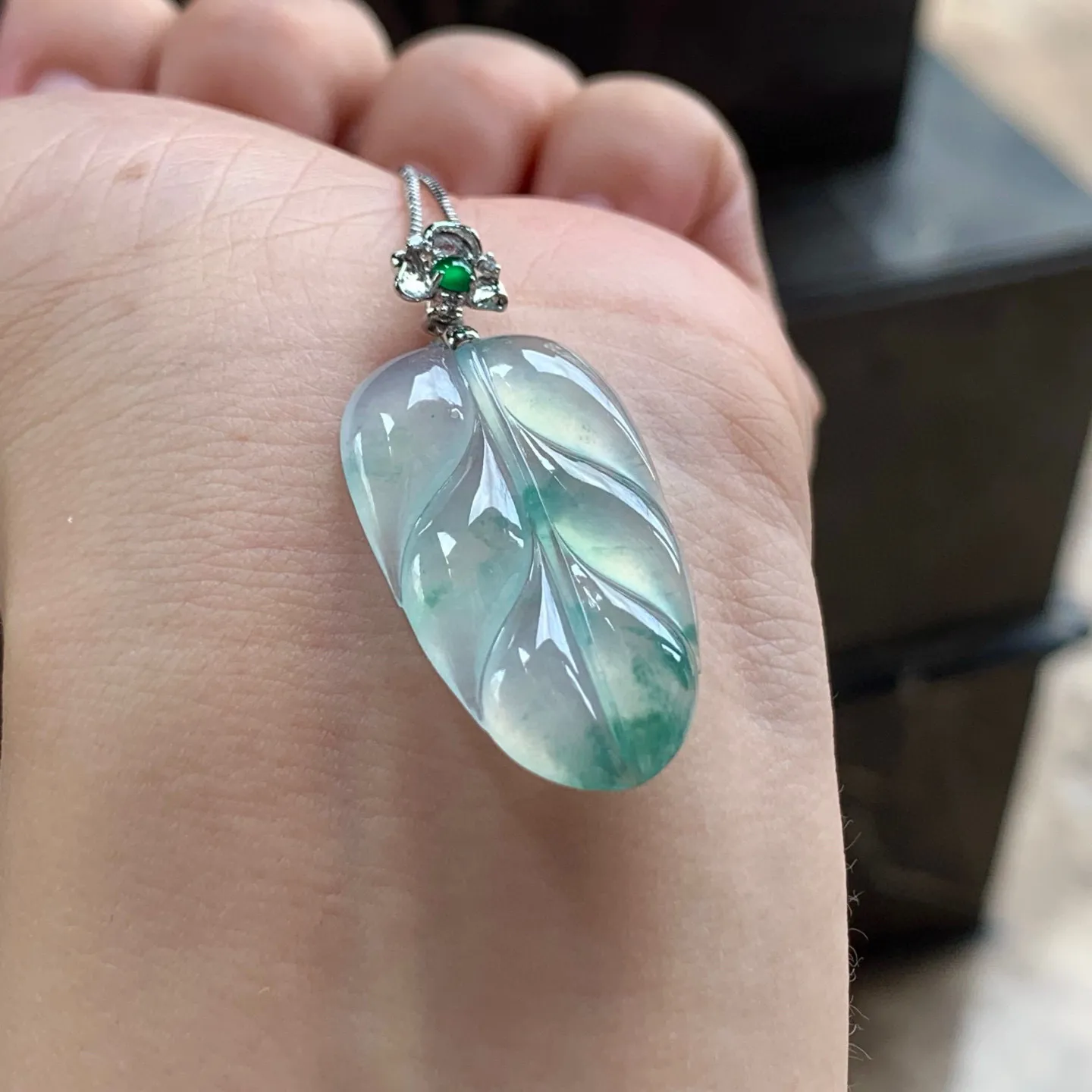 冰种飘花玉叶
金枝玉叶～