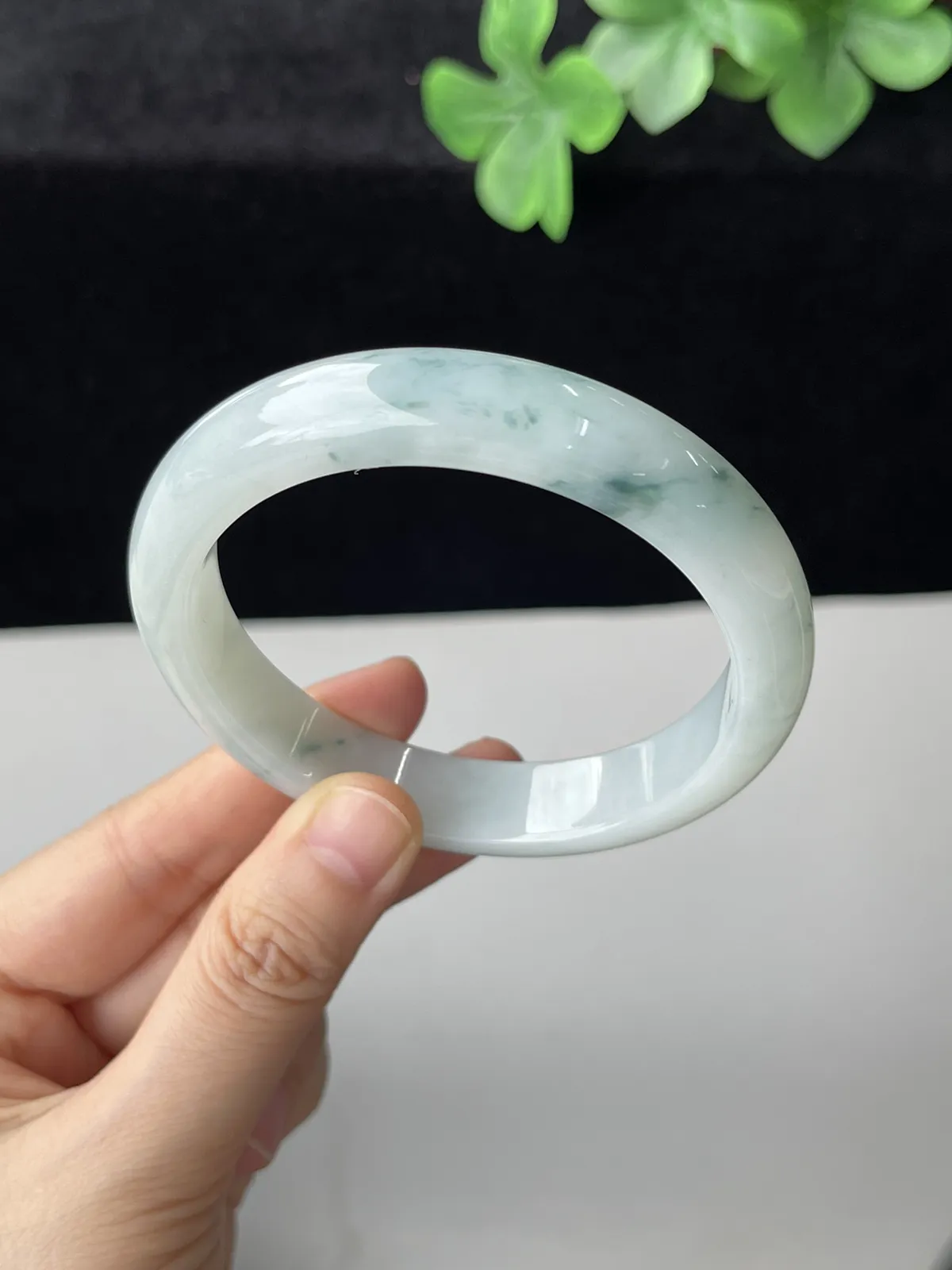 正圈58.2圈口，翡翠糯化种飘花手镯