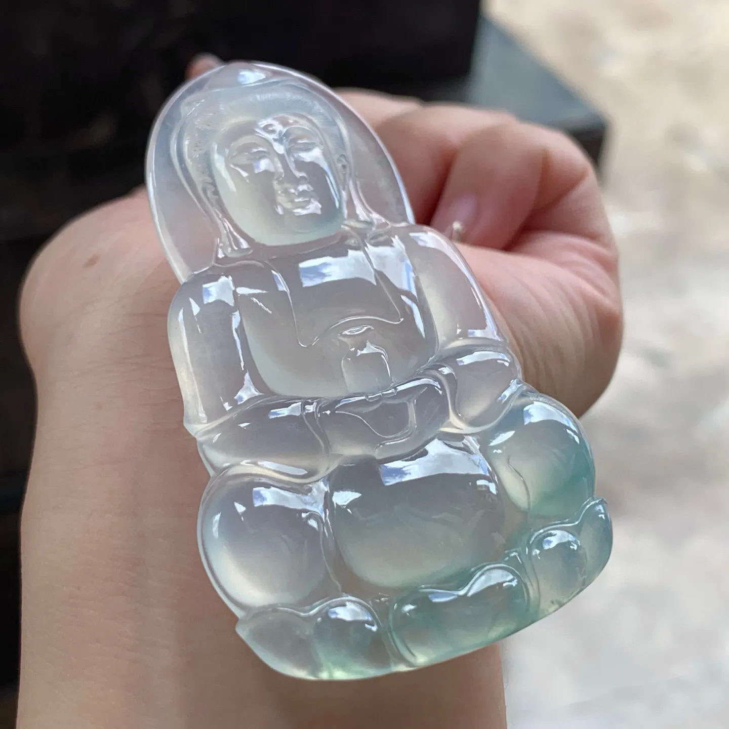 冰种观音
佩戴大气