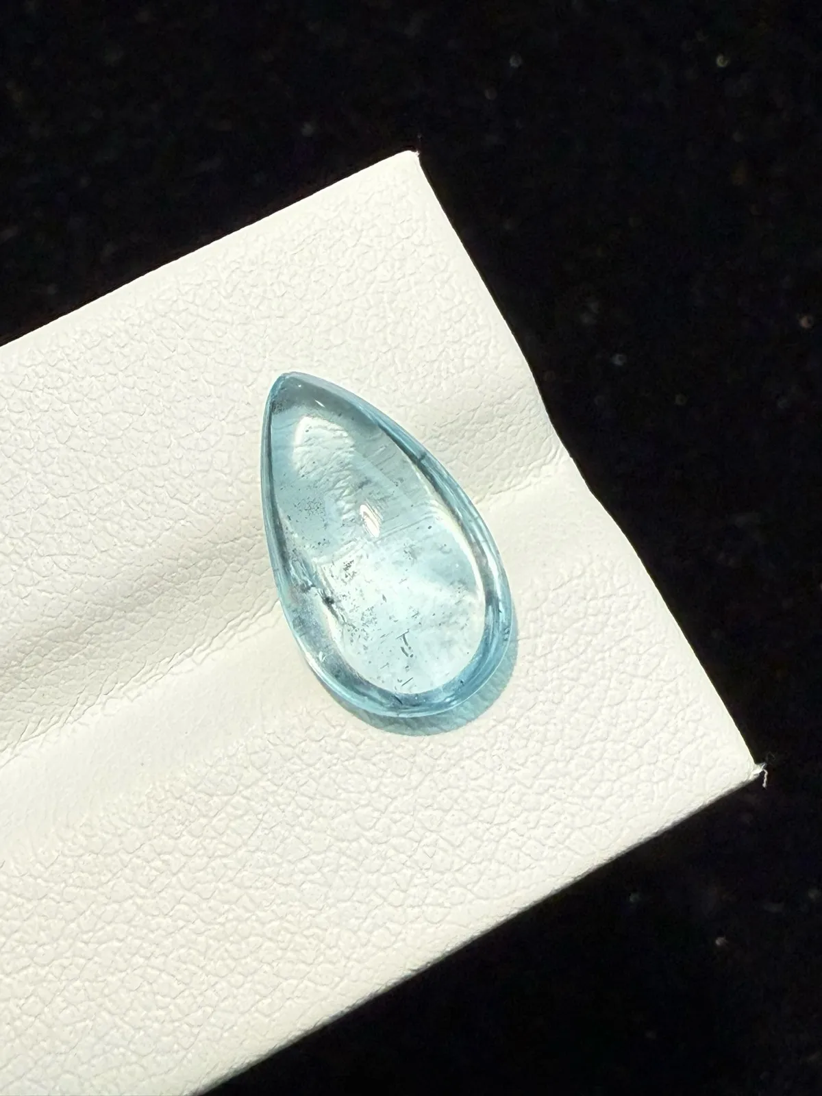 4.125ct天然海蓝宝裸石，尺寸15.3*8.8*4.8mm，颜色美艳 ，晶体通透，微棉
