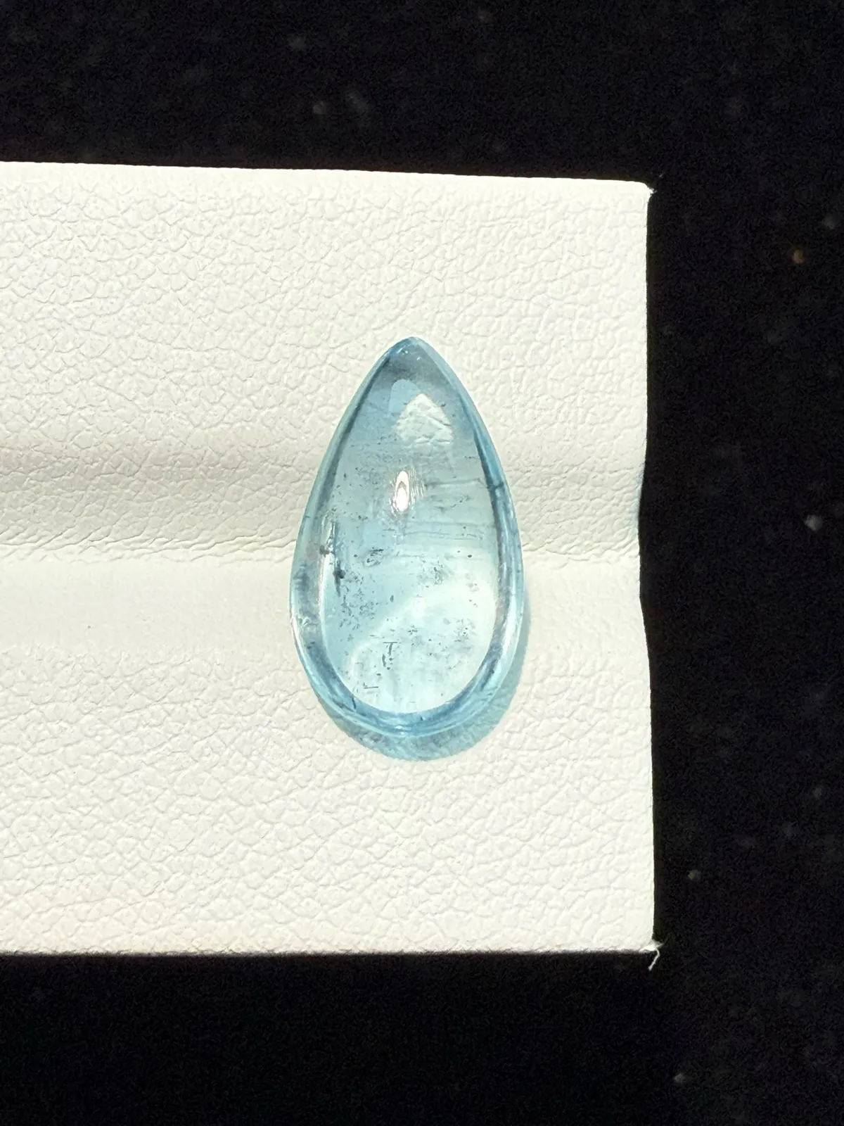 4.125ct天然海蓝宝裸石，尺寸15.3*8.8*4.8mm，颜色美艳 ，晶体通透，微棉