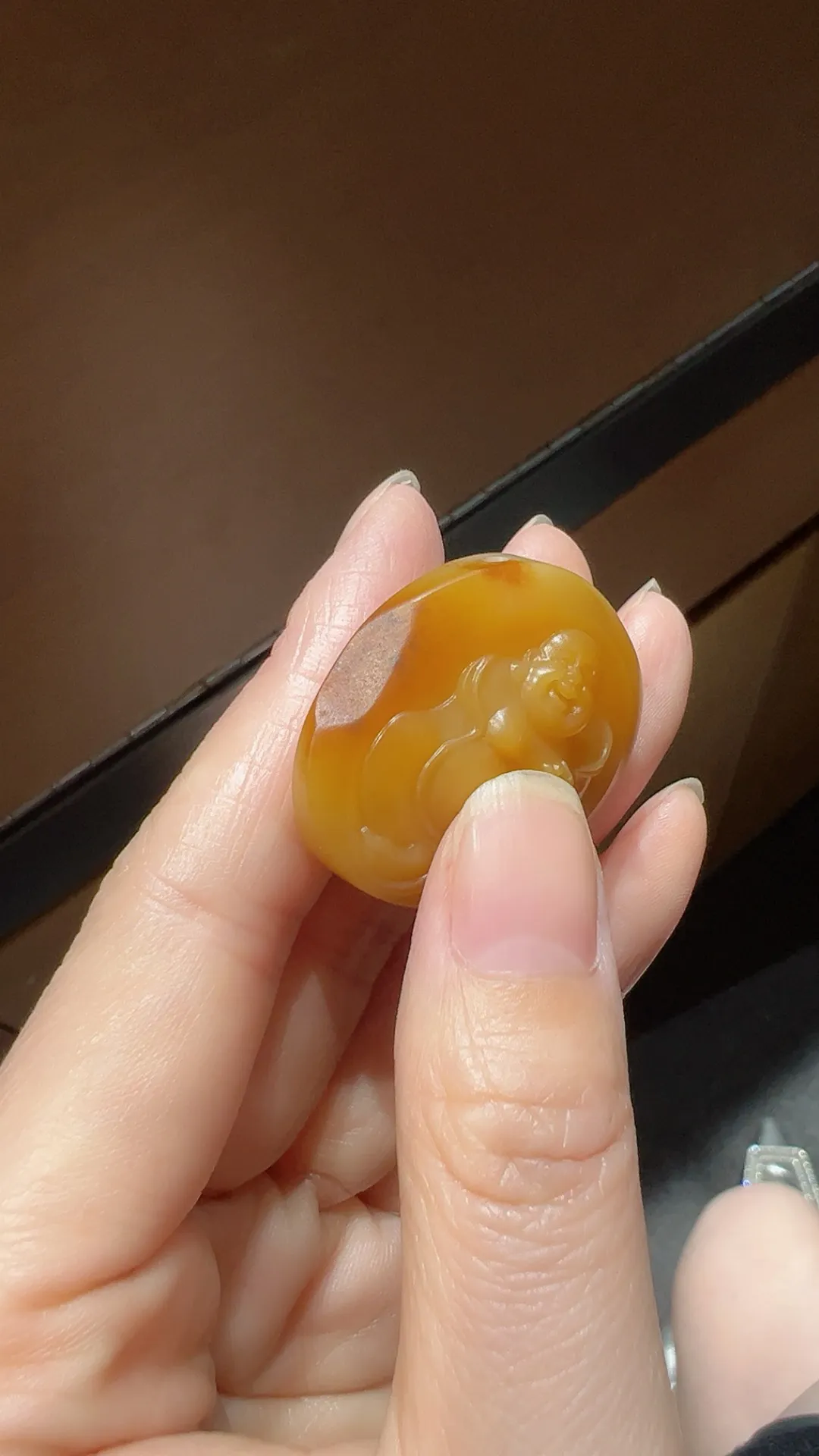 籽料｜黄沁｜弥勒佛

重18.6克 尺寸30*37*11.8mm