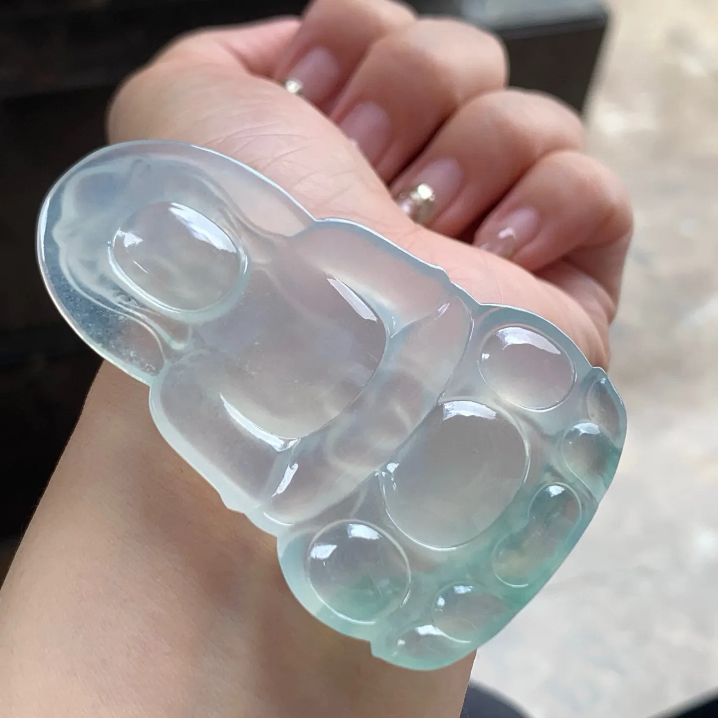 冰种观音
佩戴大气