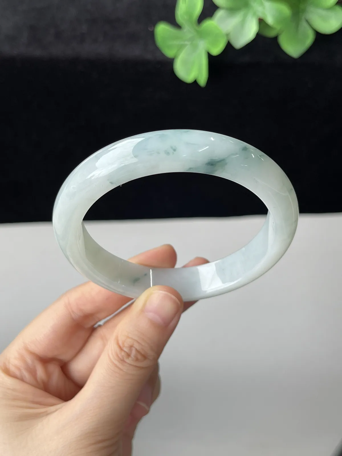 正圈58.2圈口，翡翠糯化种飘花手镯