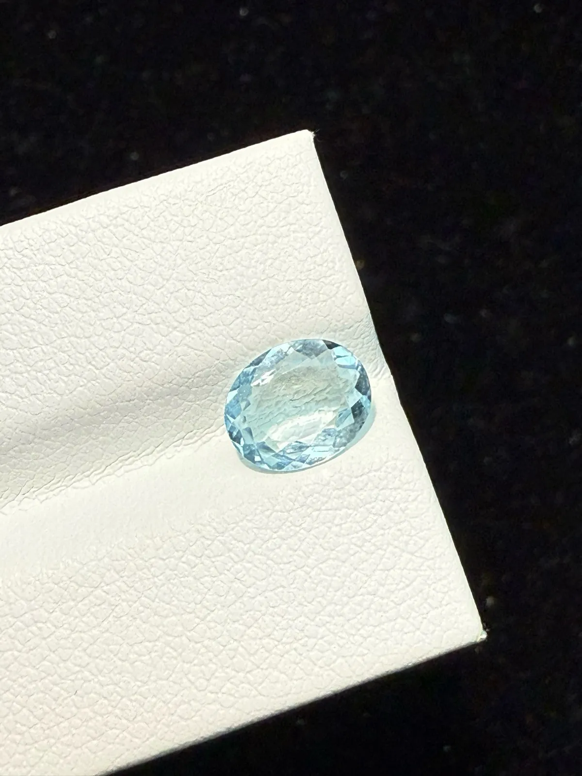 1.165ct天然海蓝宝裸石，尺寸8.5*6.9*3.1mm，颜色美艳 ，晶体通透，微棉