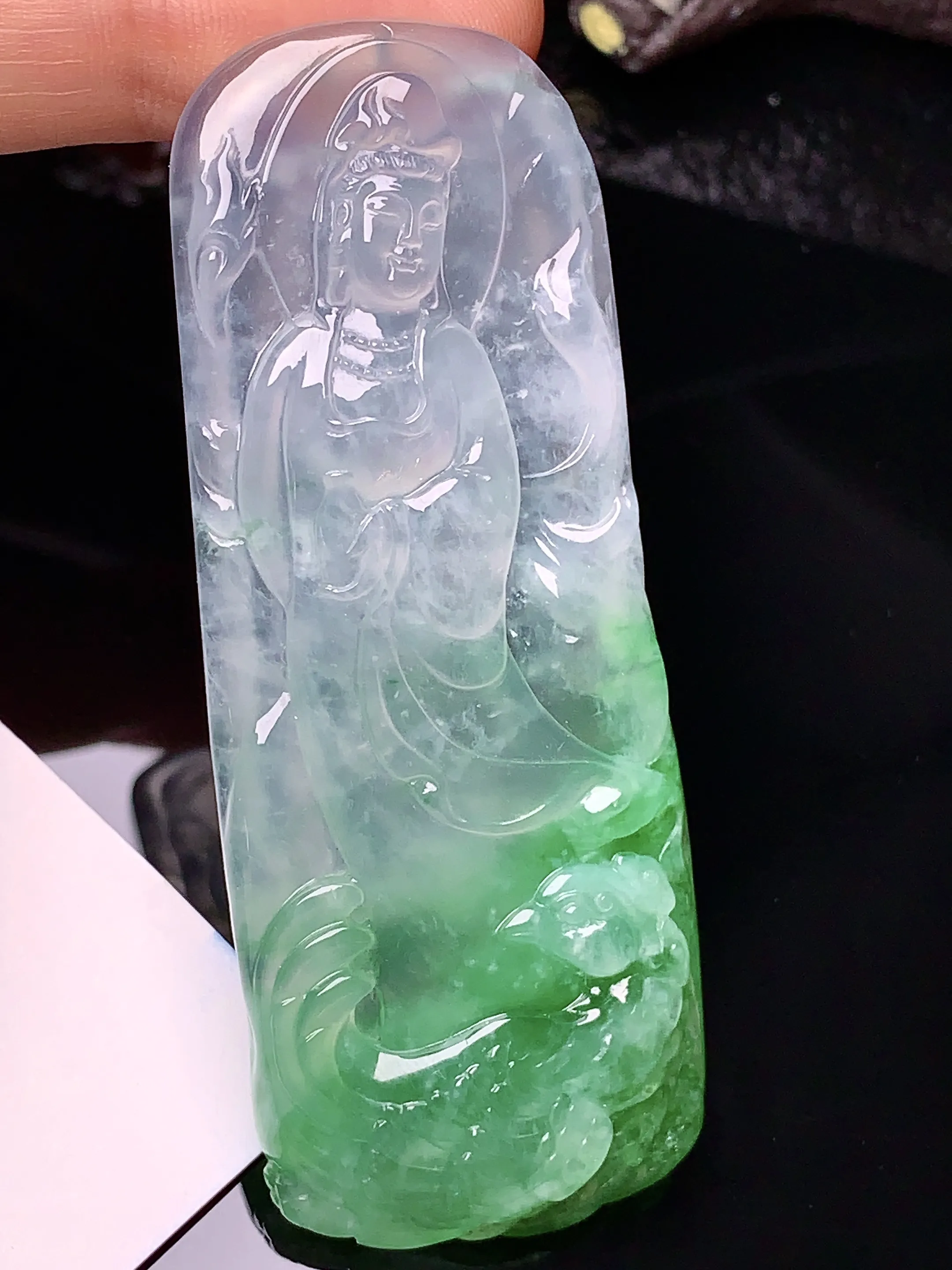 冰种飘绿观音吊坠 玉质细腻 水润亮眼  整体尺寸69*26.8*7