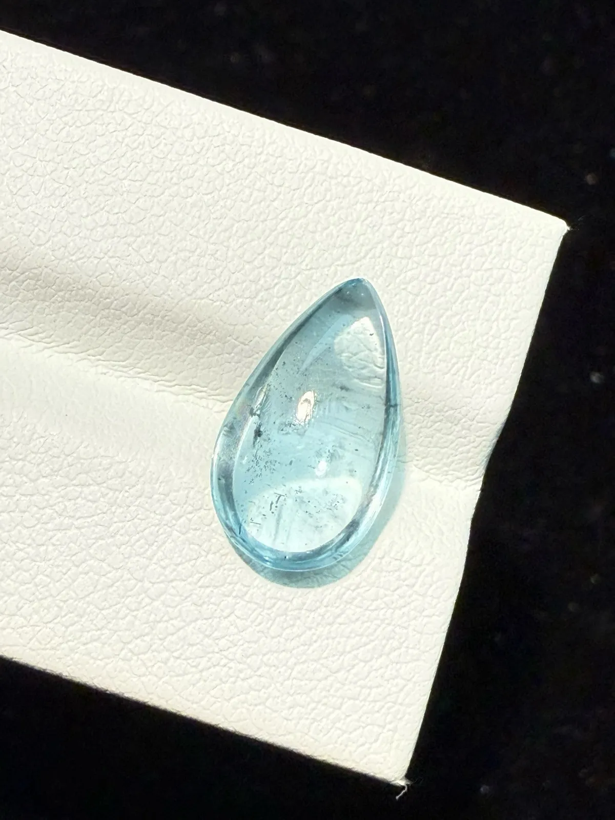 4.125ct天然海蓝宝裸石，尺寸15.3*8.8*4.8mm，颜色美艳 ，晶体通透，微棉