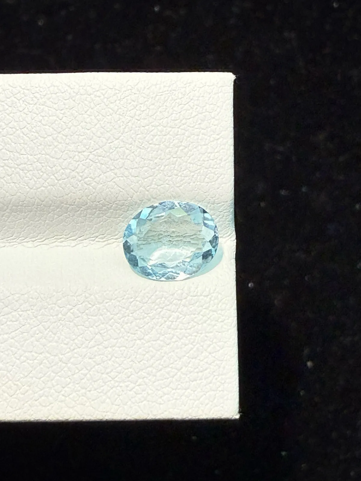 1.165ct天然海蓝宝裸石，尺寸8.5*6.9*3.1mm，颜色美艳 ，晶体通透，微棉
