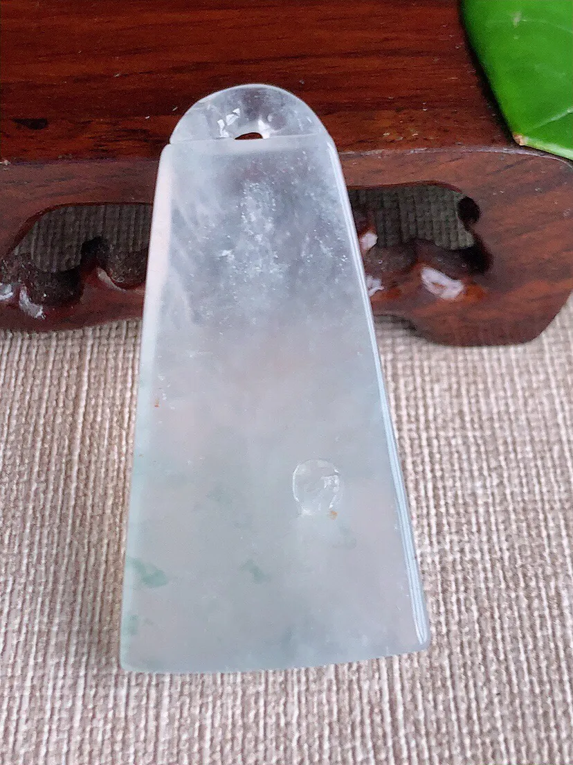 a货翡翠老坑冰种白月光梅花鹿一鹿有你吊坠 尺寸49×24.7×5.5mm 重量14.03g 0612