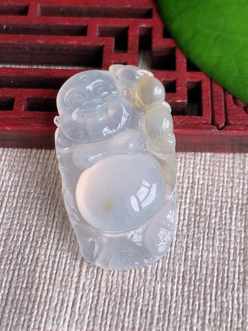 a货翡翠老坑冰种飘黄翡逍遥佛吊坠 尺寸34×19.4×7.4mm 重量7.96g 0612