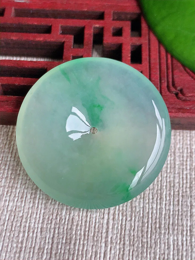 a货翡翠老坑高冰种飘阳绿平安扣吊坠，尺寸31×5.4mm 重量11.94g