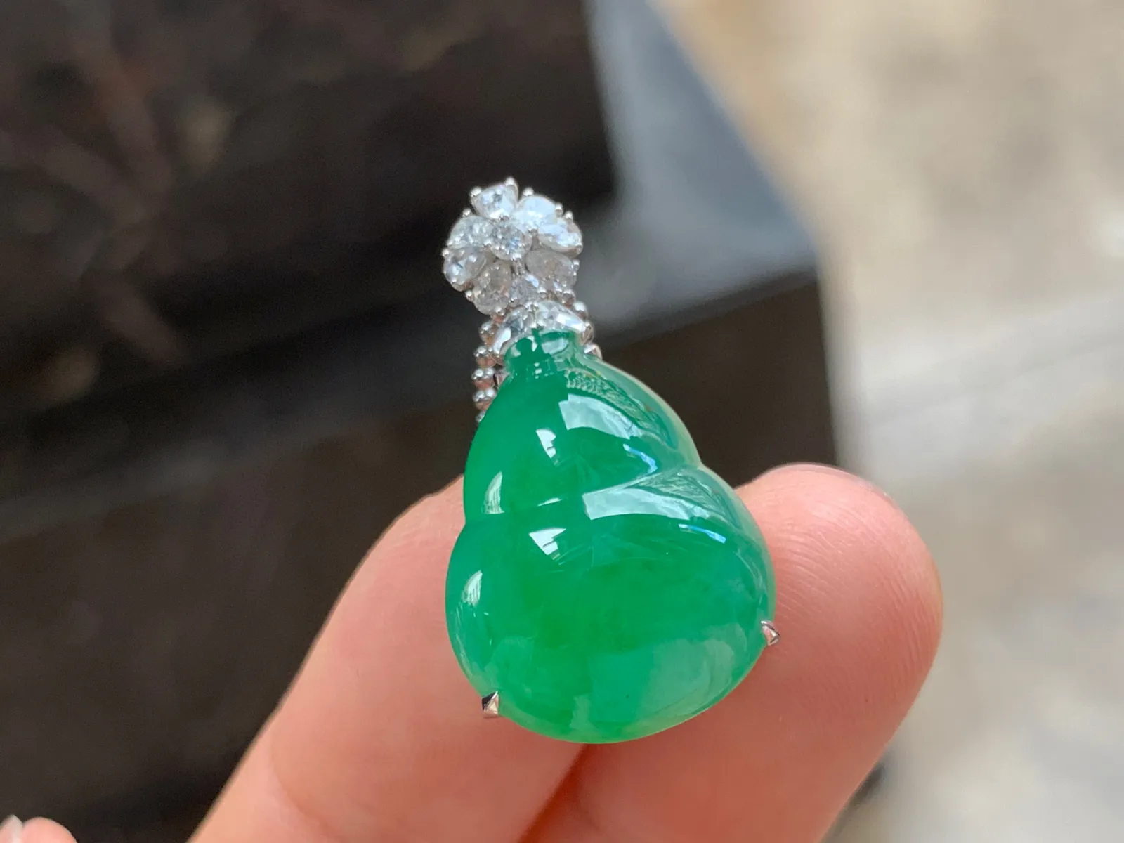 满色葫芦 色阳水润 18K金镶嵌 饱满