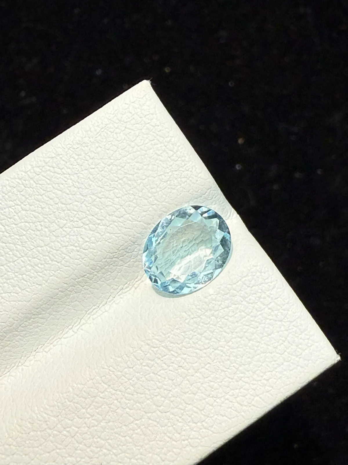 1.165ct天然海蓝宝裸石，尺寸8.5*6.9*3.1mm，颜色美艳 ，晶体通透，微棉