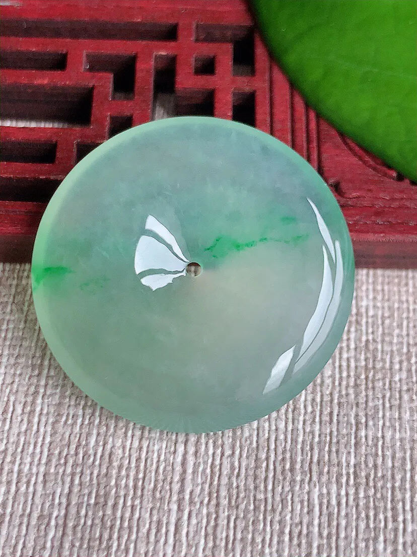a货翡翠老坑高冰种飘阳绿平安扣吊坠，尺寸31×5.4mm 重量11.94g