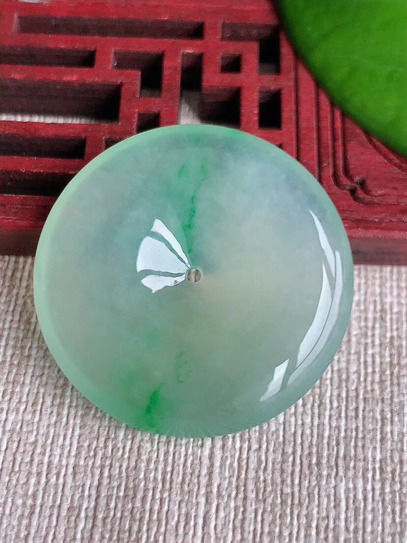 a货翡翠老坑高冰种飘阳绿平安扣吊坠，尺寸31×5.4mm 重量11.94g