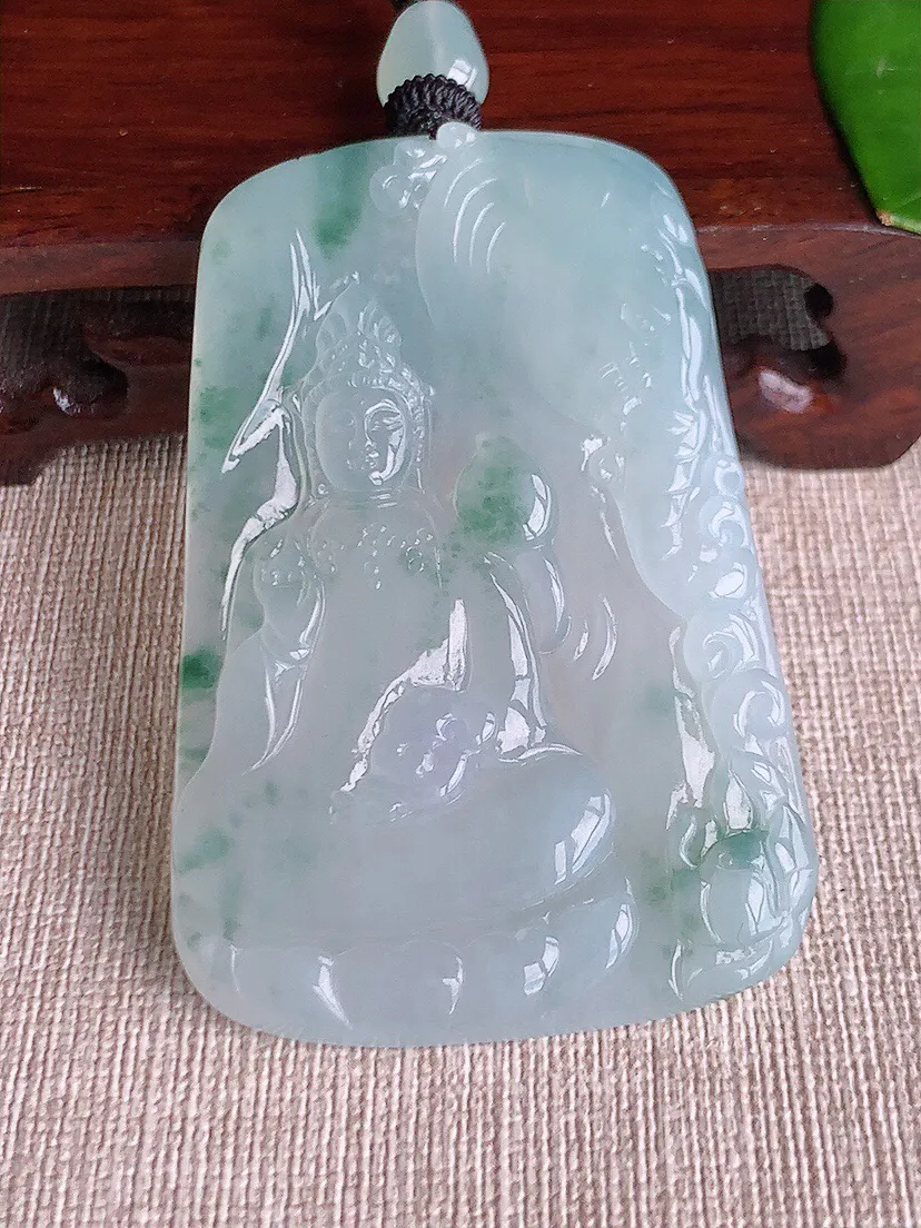 a货翡翠老坑冰种飘花普贤菩萨吊坠，尺寸64.6×42×6mm 重量43.96g 0613