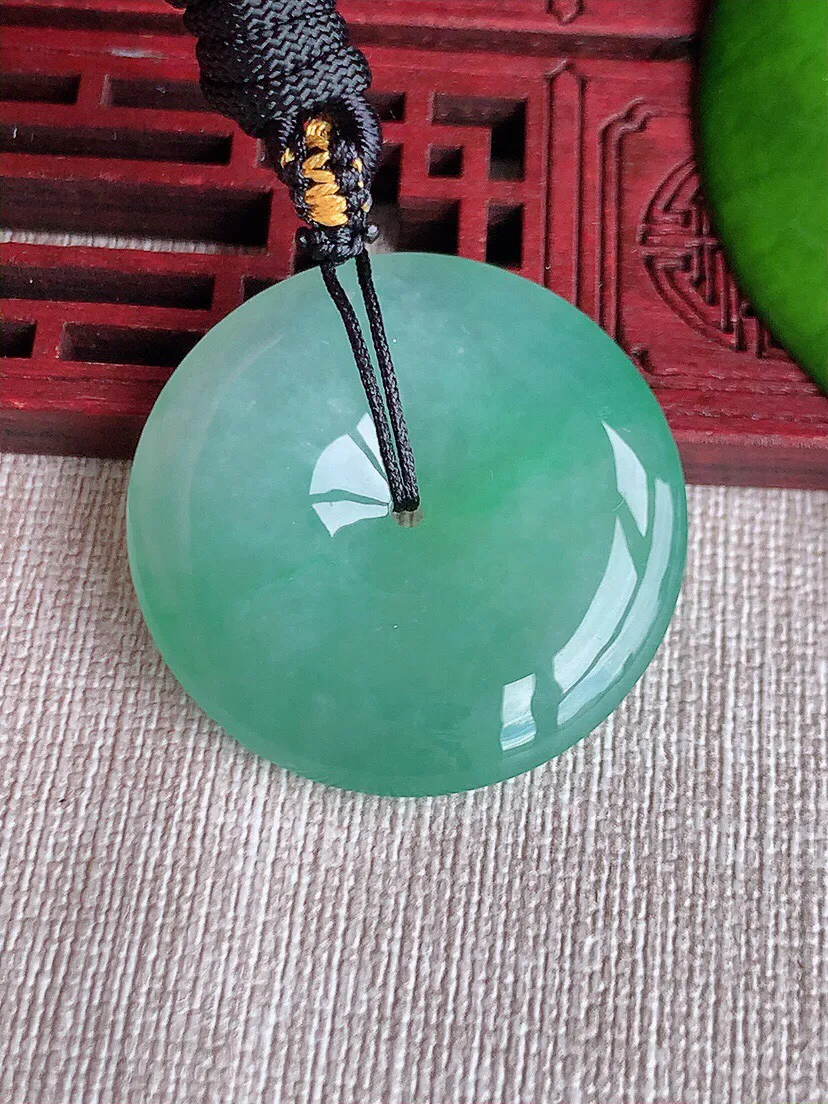 a货翡翠老坑冰种晴绿大平安扣吊坠 尺寸35.2×6.6mm 重量19.42g 0613