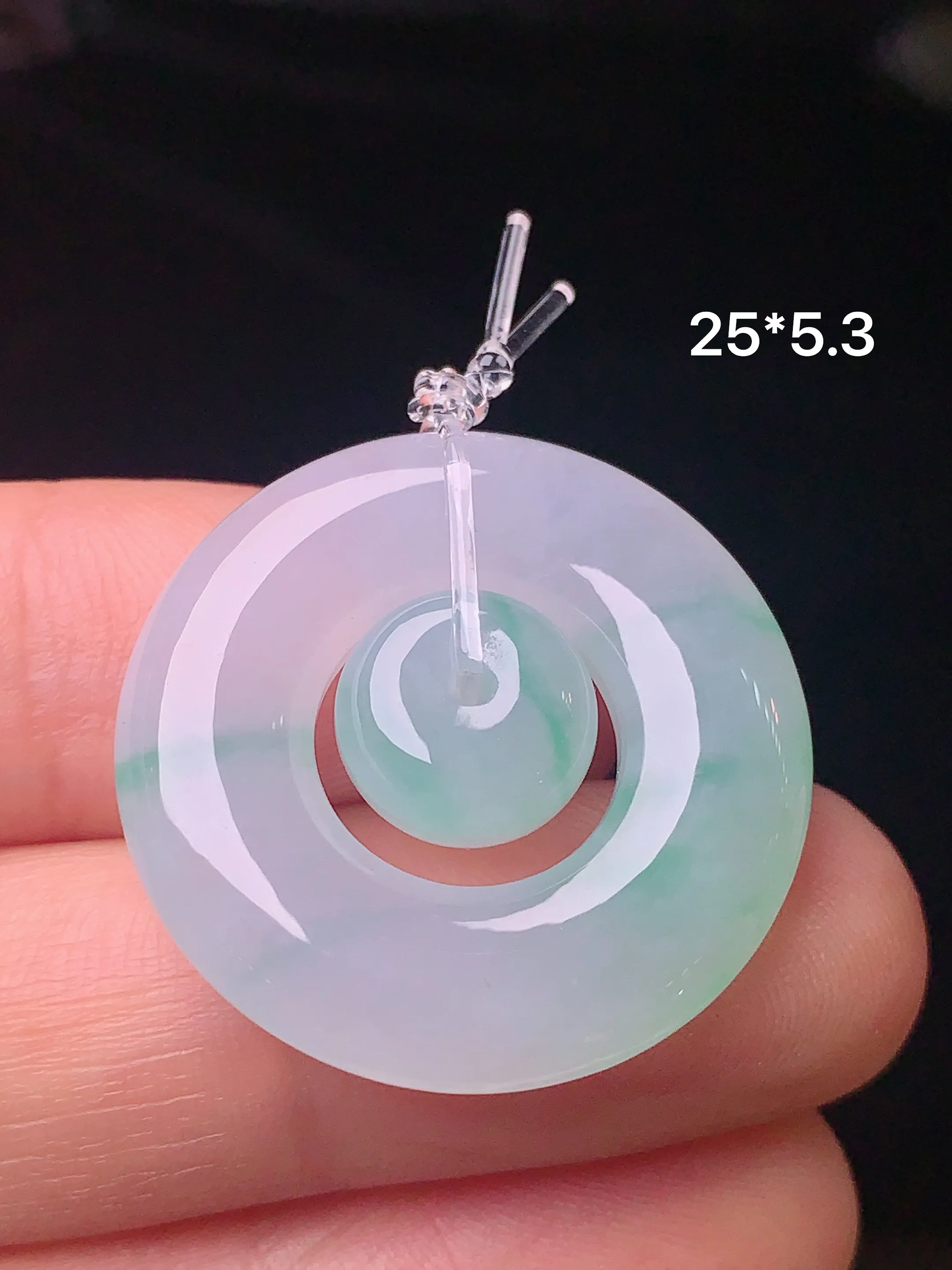 飘绿子母扣吊坠 玉质细腻 水润亮眼  整体尺寸25*5.3