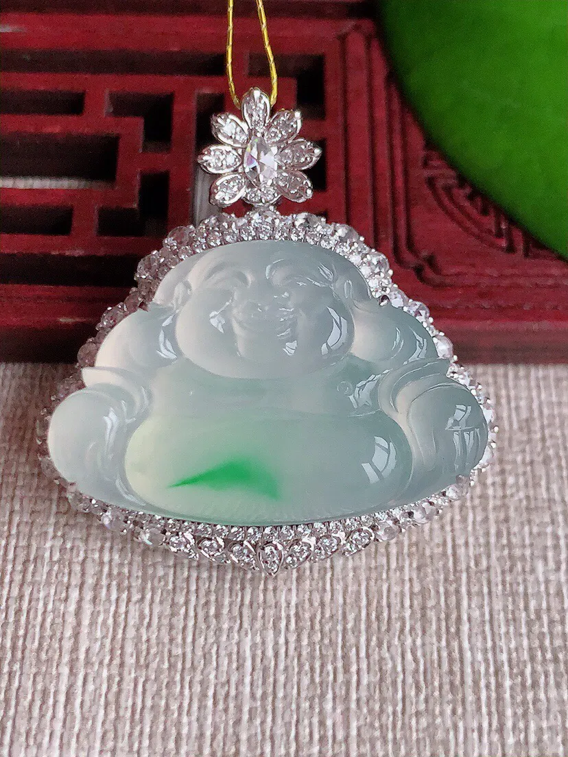 a货翡翠老坑冰种18K金伴钻镶嵌飘绿佛公吊坠 尺寸35.5×33.8×14.7裸石20×30.8mm
