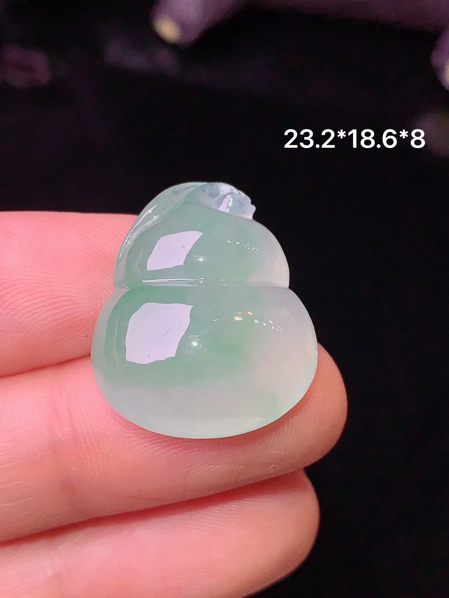 冰种葫芦吊坠 玉质细腻 水润亮眼  整体尺寸23.2*18.6*8