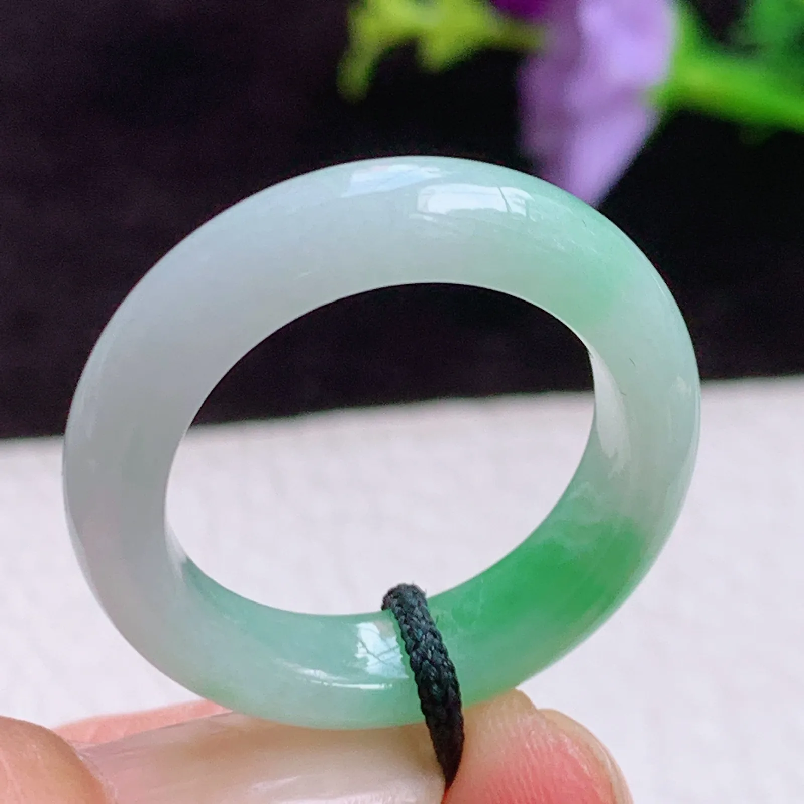 实拍lz 19.8*6.2*4.2缅甸翡翠A货清爽冰飘绿19.8内径指环 玉戒指