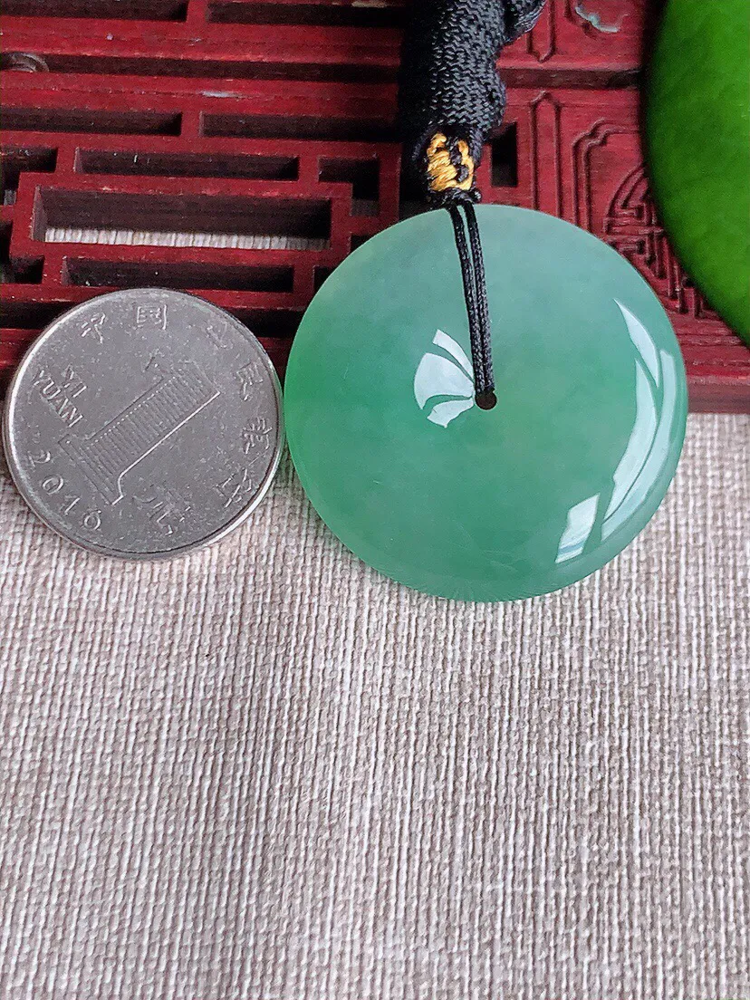 a货翡翠老坑冰种晴绿大平安扣吊坠 尺寸35.2×6.6mm 重量19.42g 0613