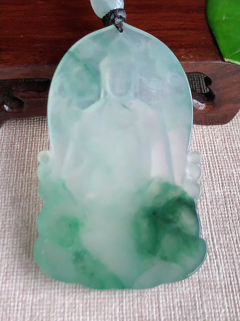 a货翡翠老坑冰种飘花一刀切大势至菩萨吊坠 尺寸67.4×41.3×5.3mm 重量38.00g 06