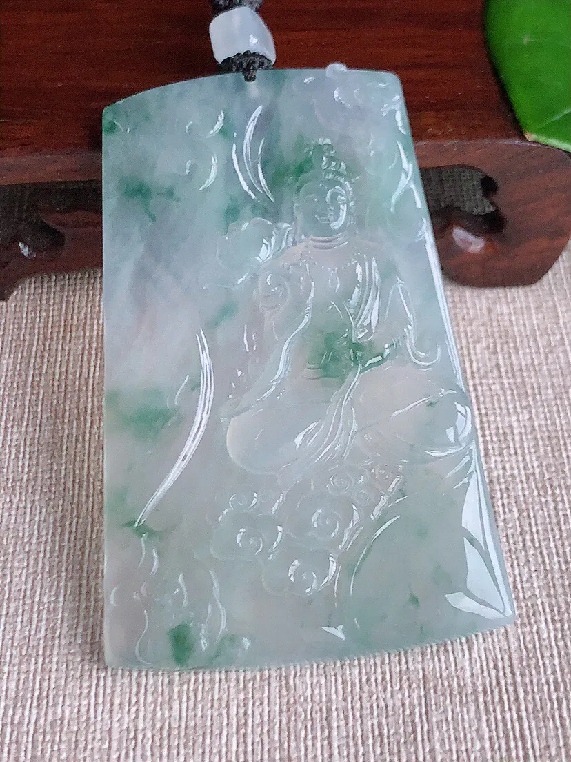a货翡翠老坑冰种飘花大势至菩萨吊坠 尺寸68×42.8×4.8mm 重量40.37g 0613