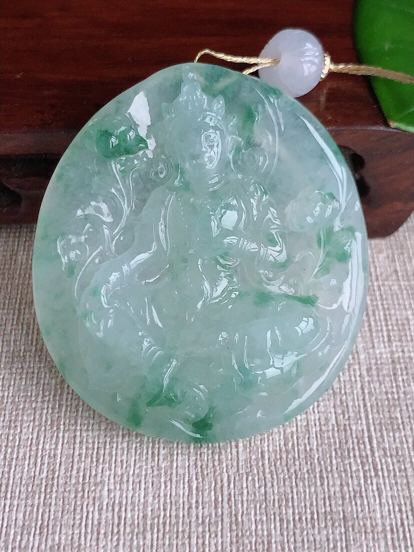 a货翡翠老坑冰种飘花大势至菩萨吊坠 尺寸53×47.4×10mm 重量48.25g 0613
