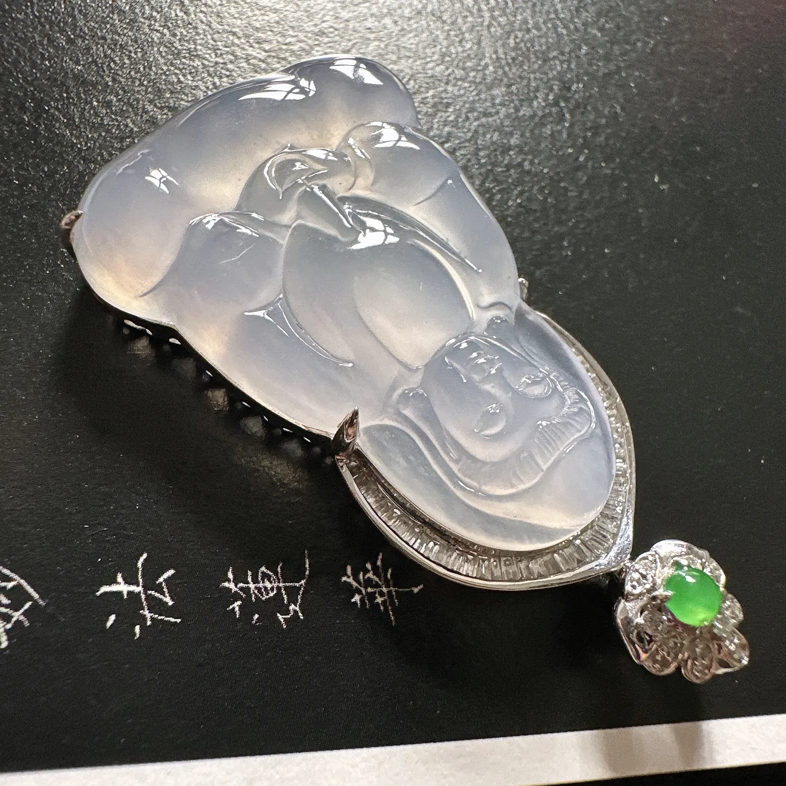 【冰种素衣观音】小精品，质地细腻，通透度上佳，冰感十足，适合佩戴，18k金钻镶嵌，裸石尺寸34.8*24.7*5.4毫米