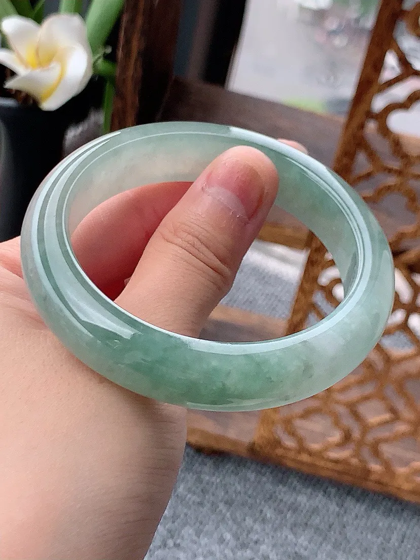 a货翡翠老坑晴底正装正圈手镯56-57圈口 尺寸56×13×8.5mm 重量67.65g 0613