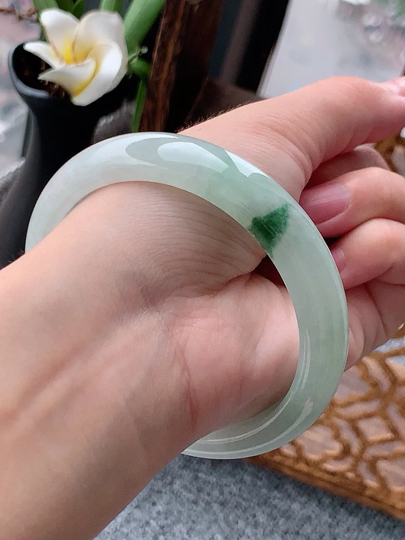a货翡翠老坑飘花正装正圈手镯60-61大圈口尺寸60.6×12.5×7.8mm 重量62.68g 0613