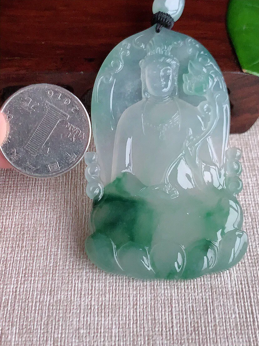a货翡翠老坑冰种飘花一刀切大势至菩萨吊坠 尺寸67.4×41.3×5.3mm 重量38.00g 0613