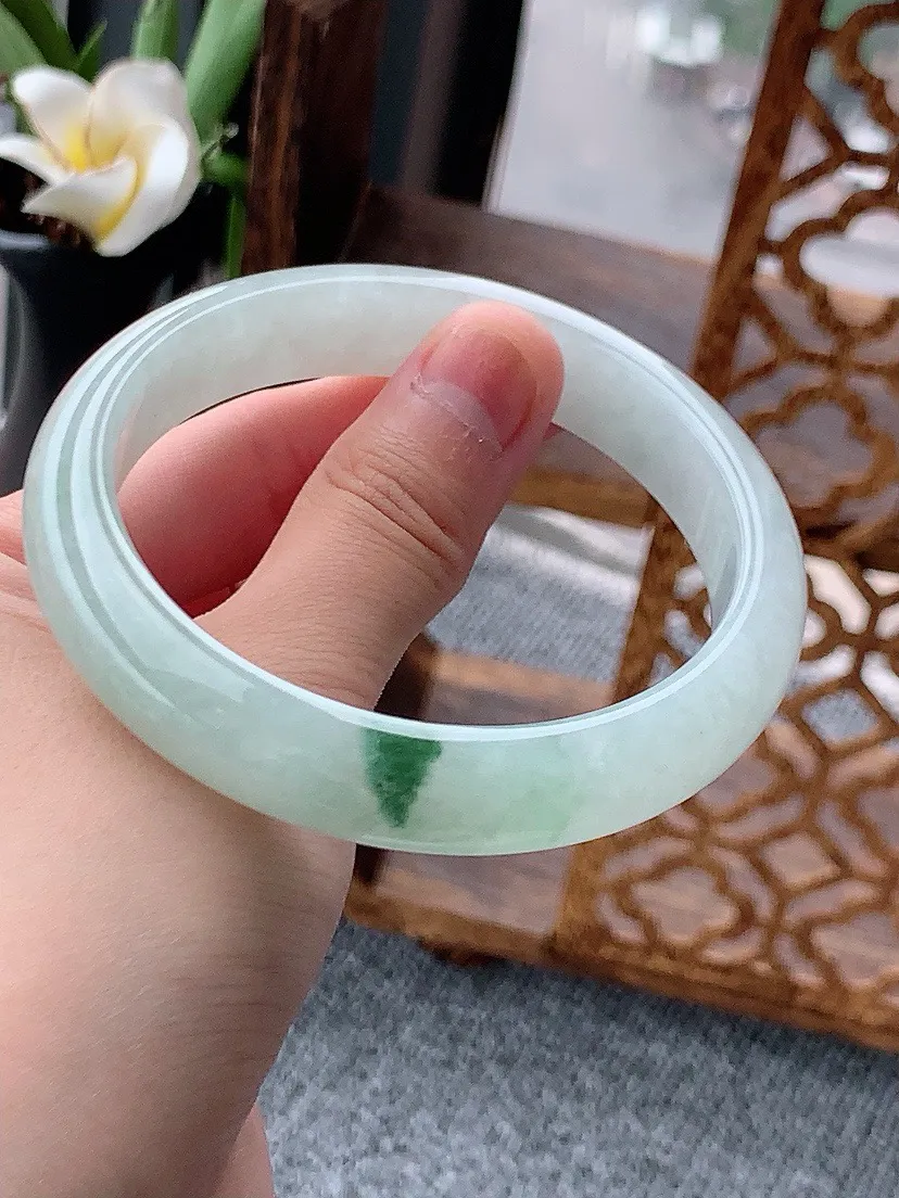 a货翡翠老坑飘花正装正圈手镯60-61大圈口尺寸60.6×12.5×7.8mm 重量62.68g 0613