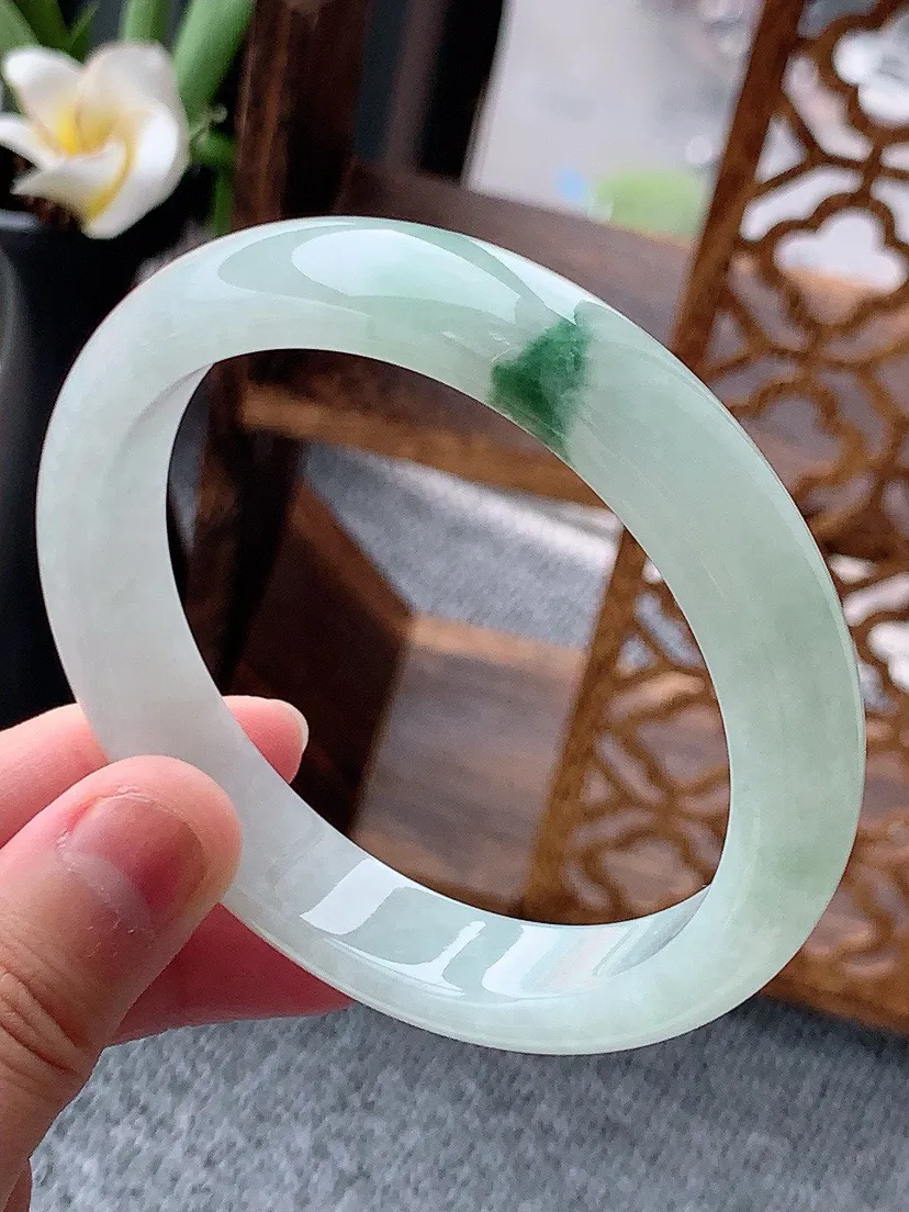 a货翡翠老坑飘花正装正圈手镯60-61大圈口尺寸60.6×12.5×7.8mm 重量62.68g 0
