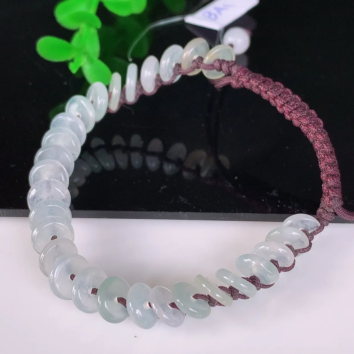 自然光实拍，冰润冰种翡翠平安扣手串手链，种老水足，冰清玉润  颜色漂亮  #49.12取一尺寸6.6*1.5mm